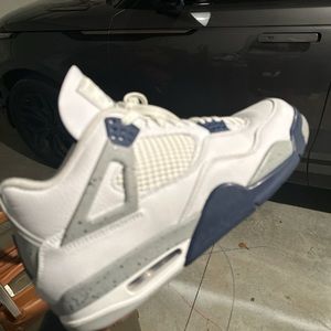 Air Jordan 4 “midnight navy”